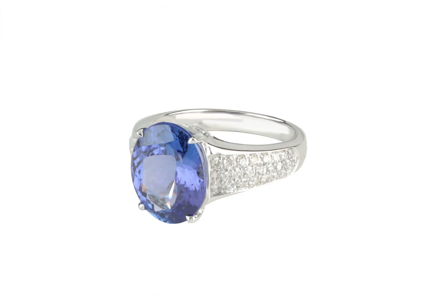 5.1 ct Tanzanite and Diamond Ring