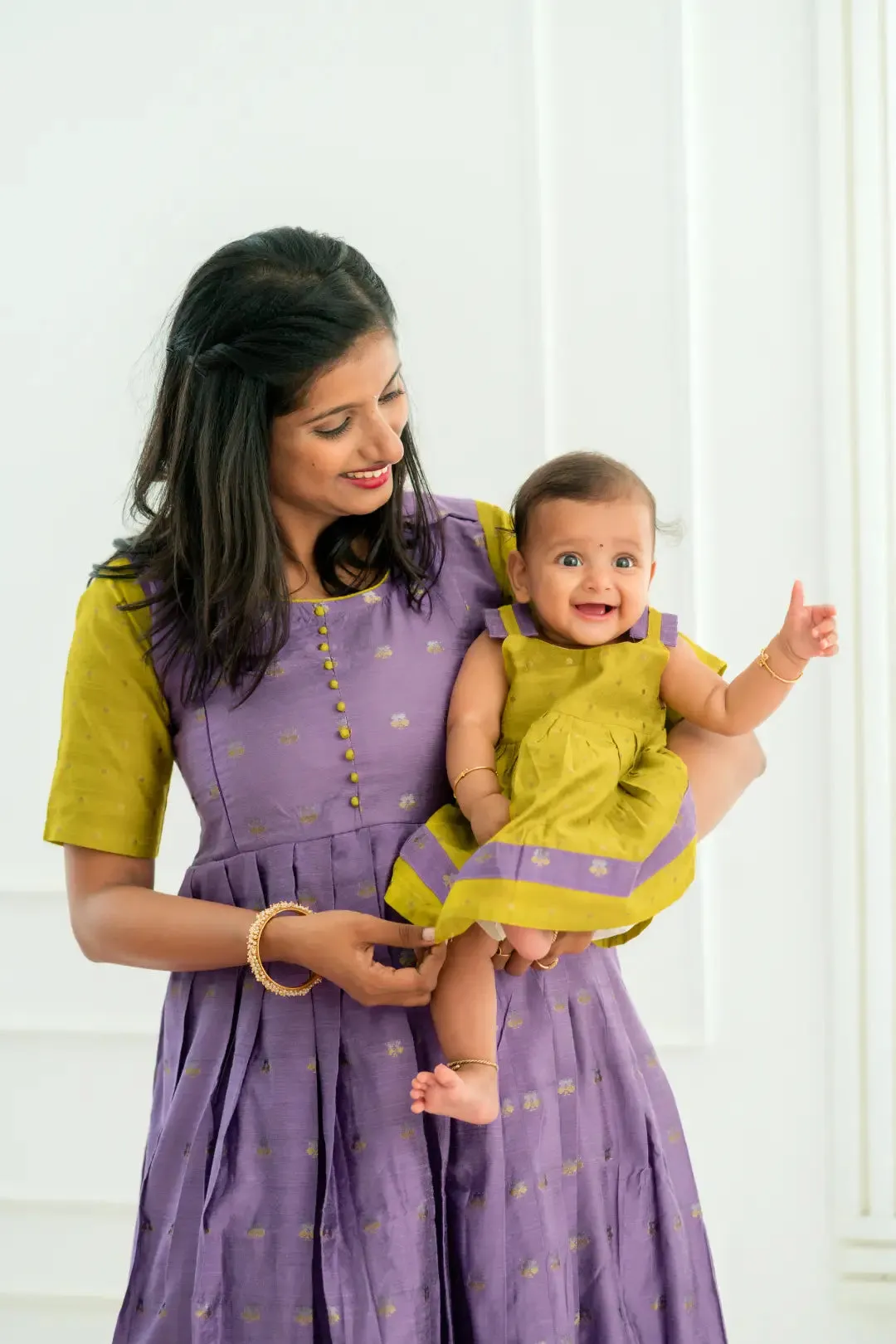 Aadhirai Maternity Feeding Dress