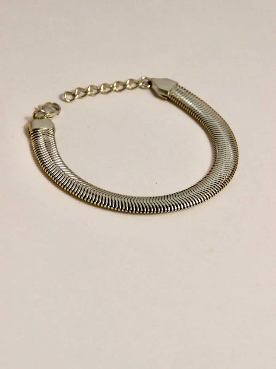 Anna bracelet - minimalist wide preppy style