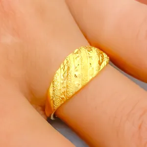 Beautiful Dainty 21k Gold Ring