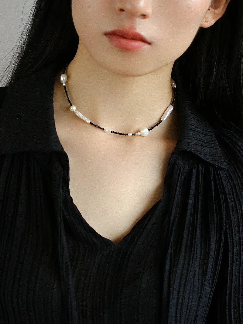 Black Spinel Toothpick Baroque Freshwater Pearl Clavicle Chain