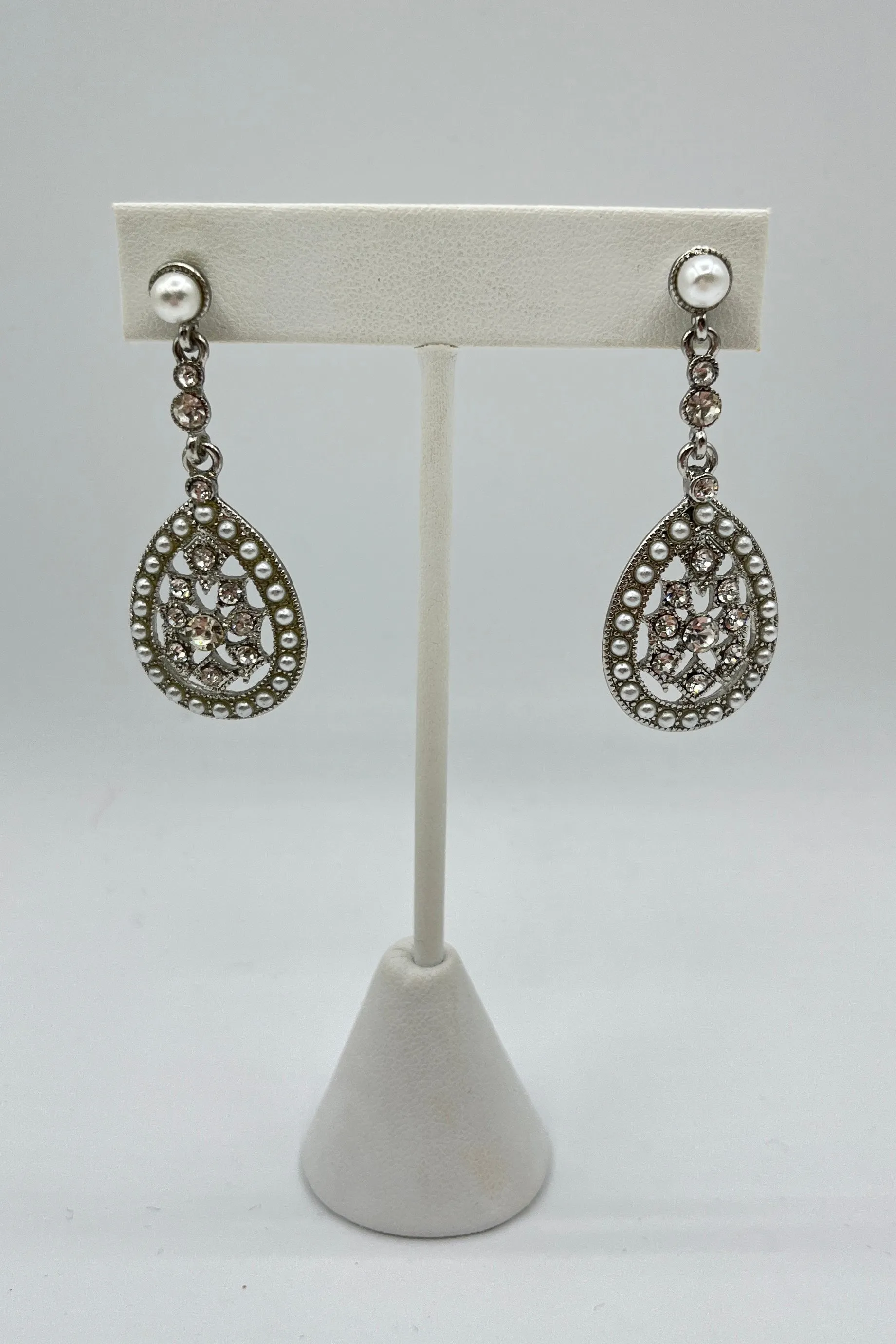 Elen Henderson Teardrop Pendant Crystal Pearl Earrings