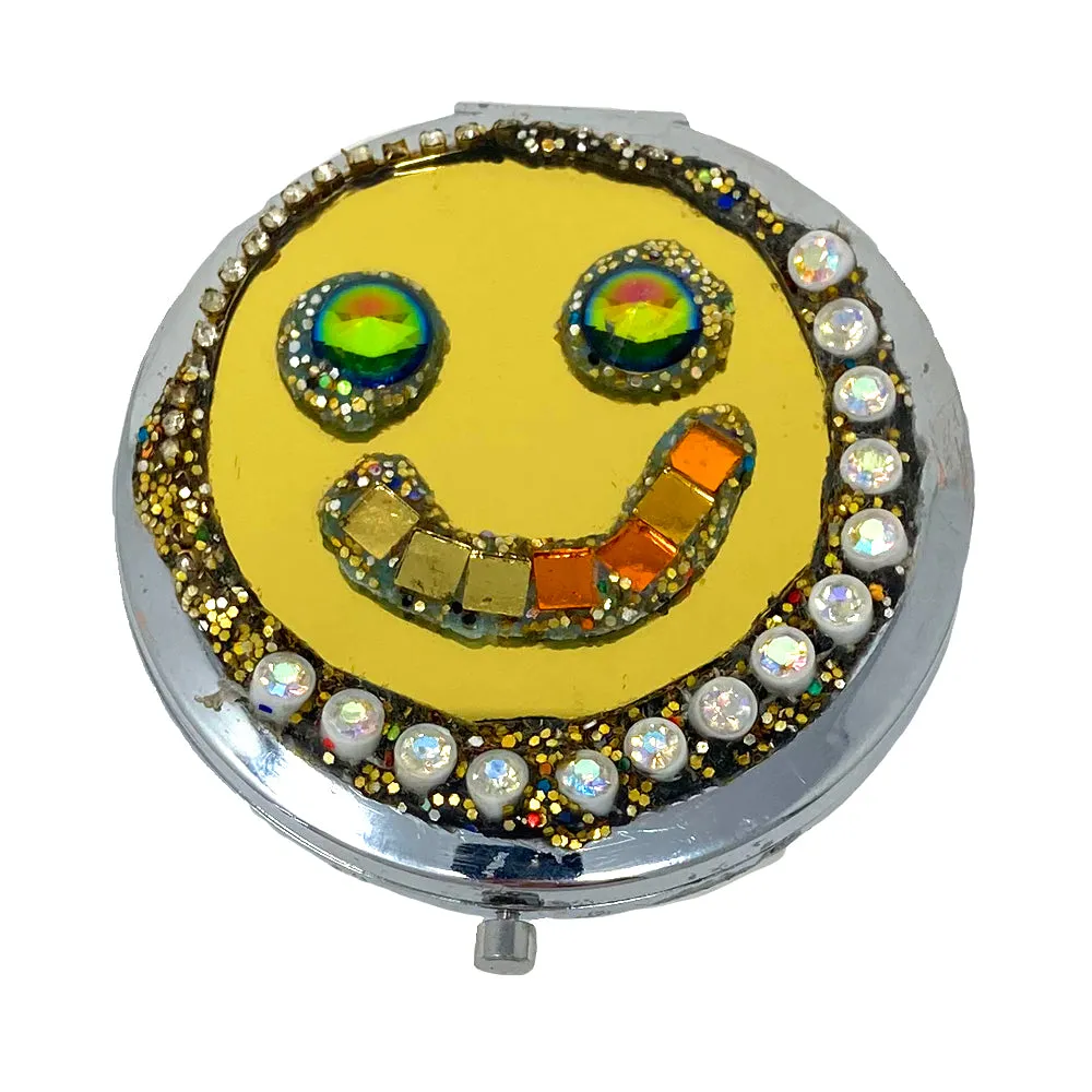 GOLD SMILEY FACE COMPACT MIRROR