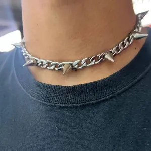 Metal Rivet Choker Necklace