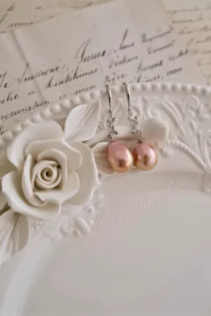 【Monet Garden Collection】 Handmade Peach Melody Baroque Pearl Earrings