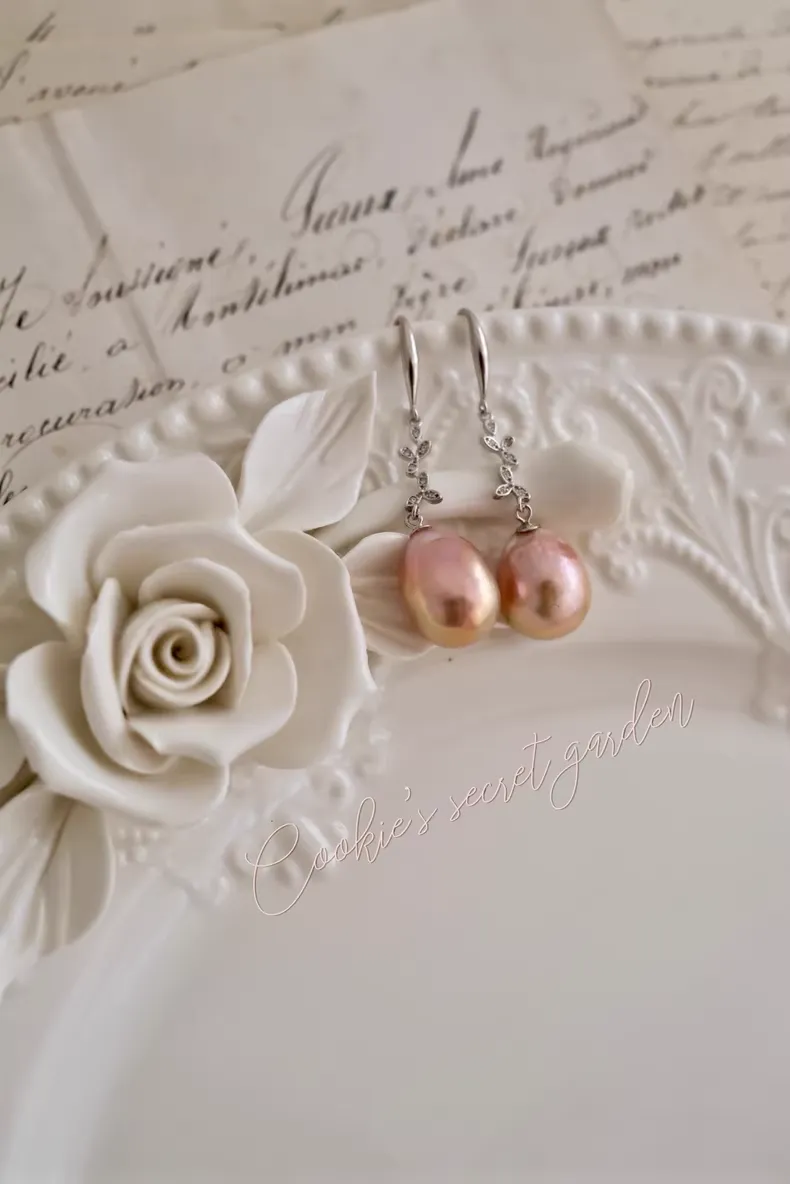 【Monet Garden Collection】 Handmade Peach Melody Baroque Pearl Earrings