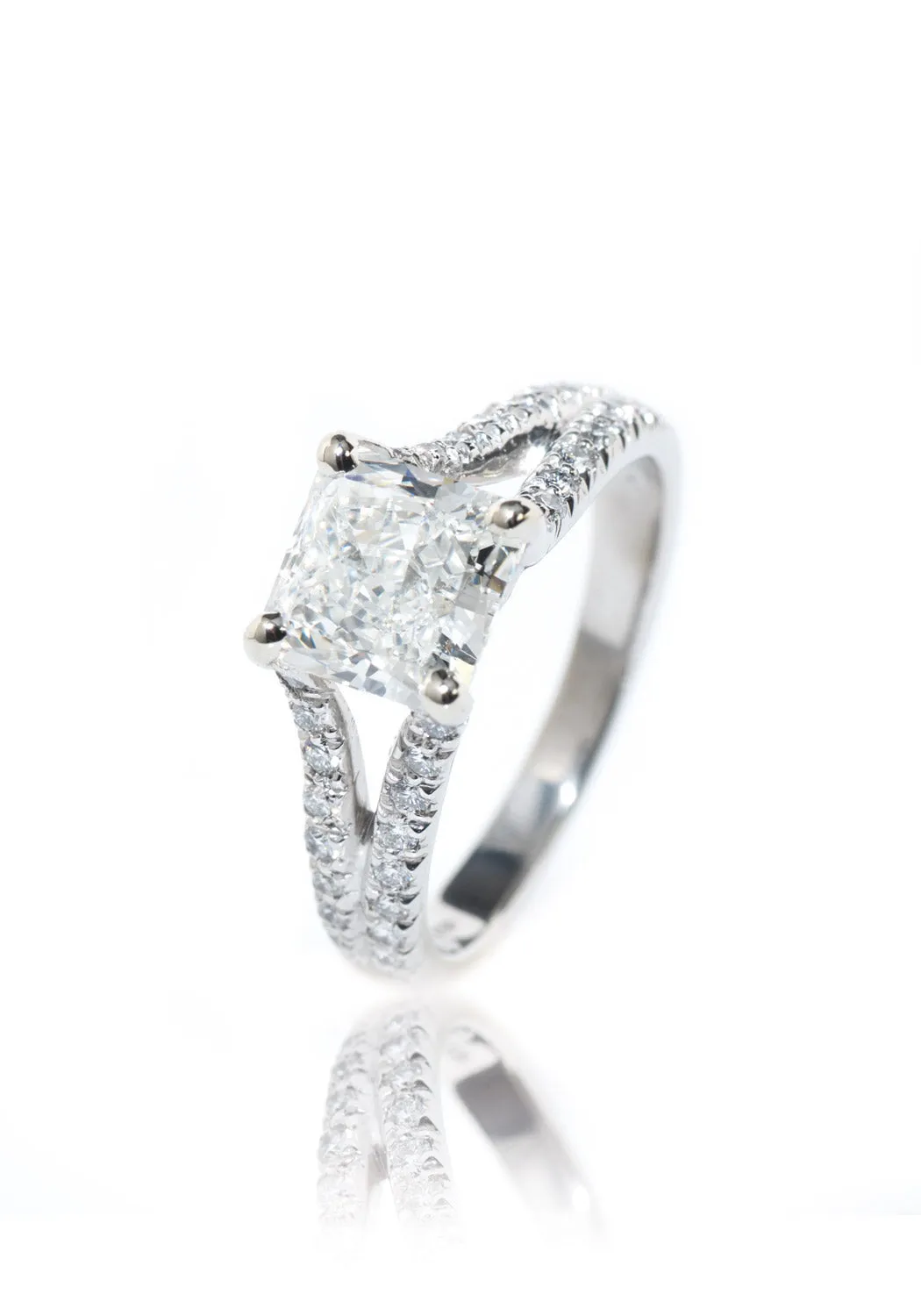 Oster Collection Platinum Pavé Split-Shank Starburst Diamond Ring