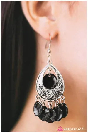 Paparazzi Earring ~ Truth Be Told - Black