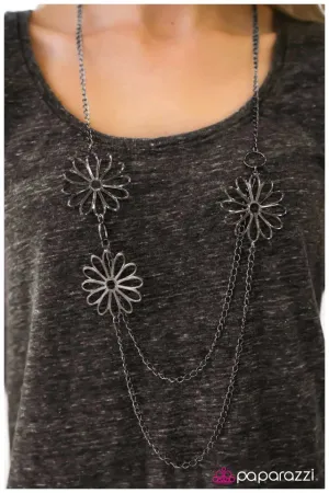 Paparazzi Necklace ~ What A Wonder - Black